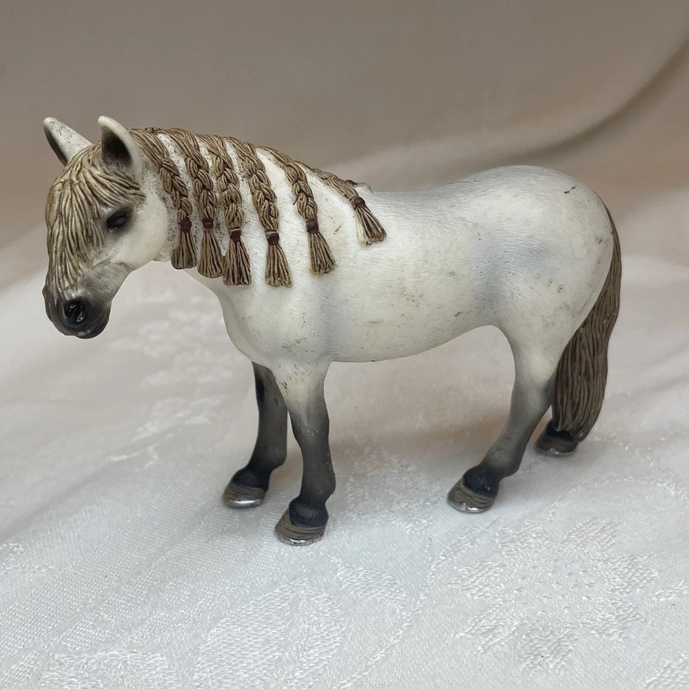 Schleich ANDALUSIAN MARE D-73527 Horse Animal Figure 2009 Retired Braided Mane
